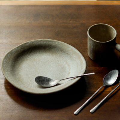 机上工芸舎〈湯浅記央･星野友里〉さんの展示会を3月21日(土)より開催いたします｜器や彩々